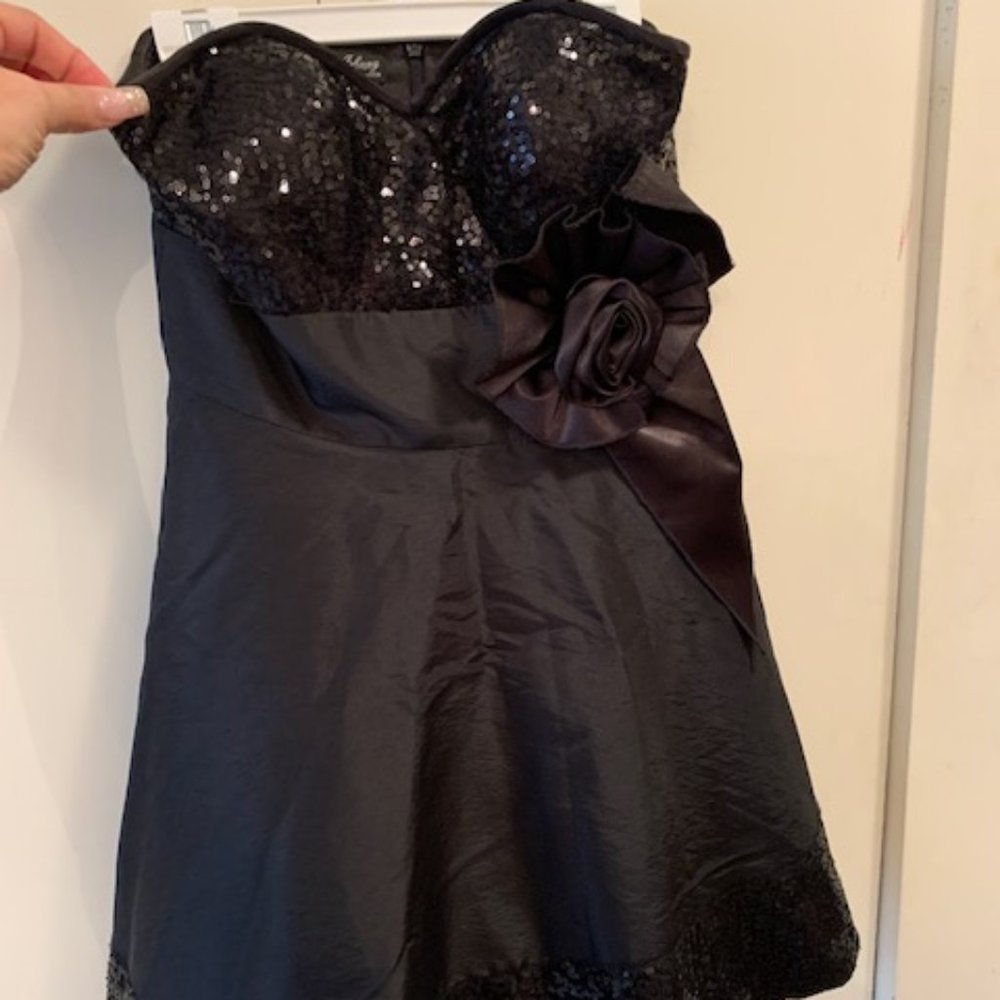 Dave & Johnny Strapless Blac Sequin Cocktail Dress